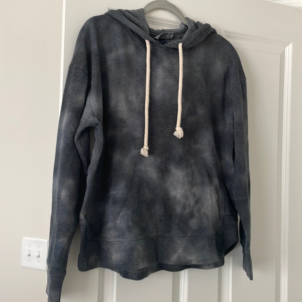 Universal Threads Size Medium